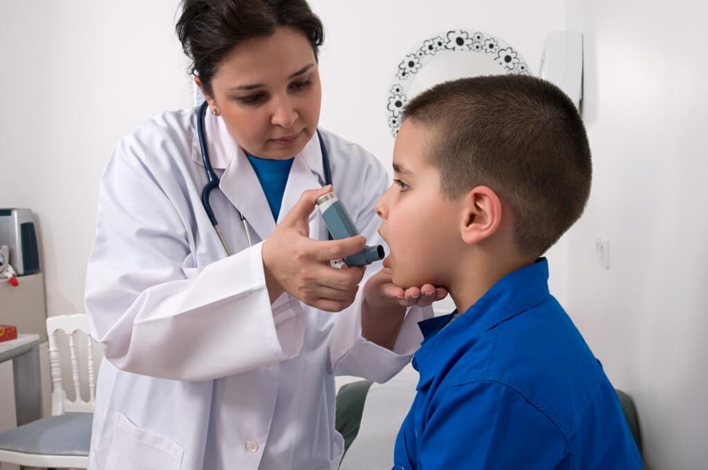 Η προθεραπεία με ομαλιζουμάμπη βοηθάει στην πρόληψη κρίσεων άσθματος σε παιδιά